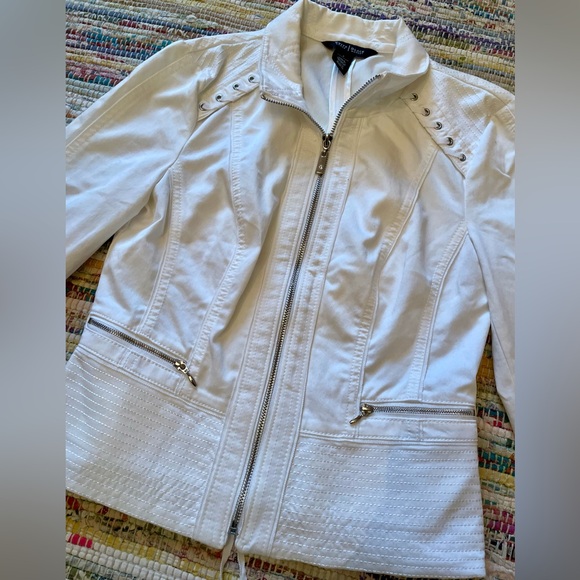 White House Black Market White Jacket - Picture 3 of 9